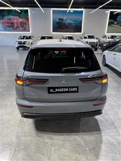 ميتسوبيشي اوتلاندر